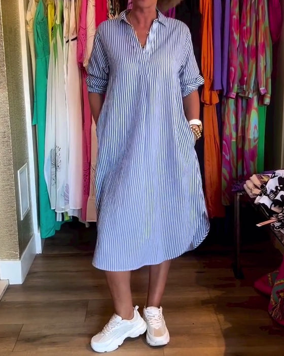 Robe décontractée à rayures et revers imprimés