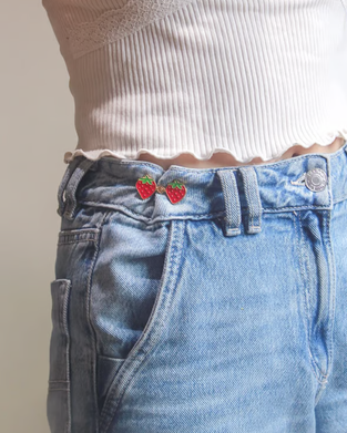 Jolis Boutons Cartoon Qui Épousent La Taille