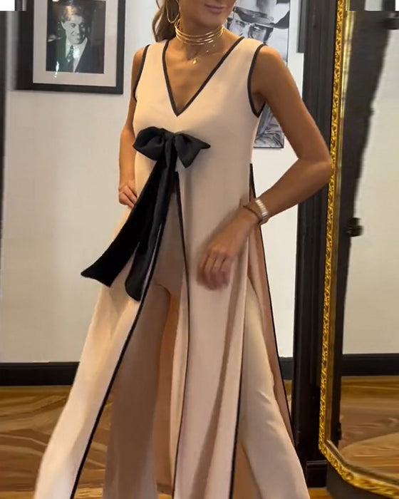 Costume élégant avec nœud sans manches