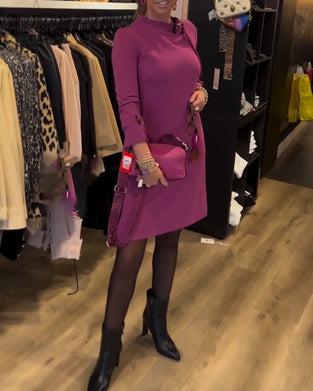 Robe élégante à col rond