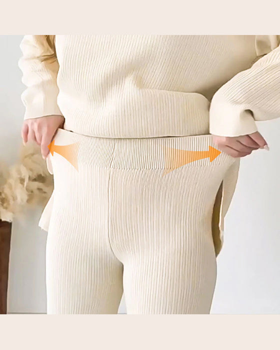 Ensemble De Deux Pièces Avec Caractéristiques Couleur Uni Et Tricot