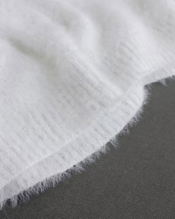 Pullover Détail Chaîne Épaules Dégagées Doux