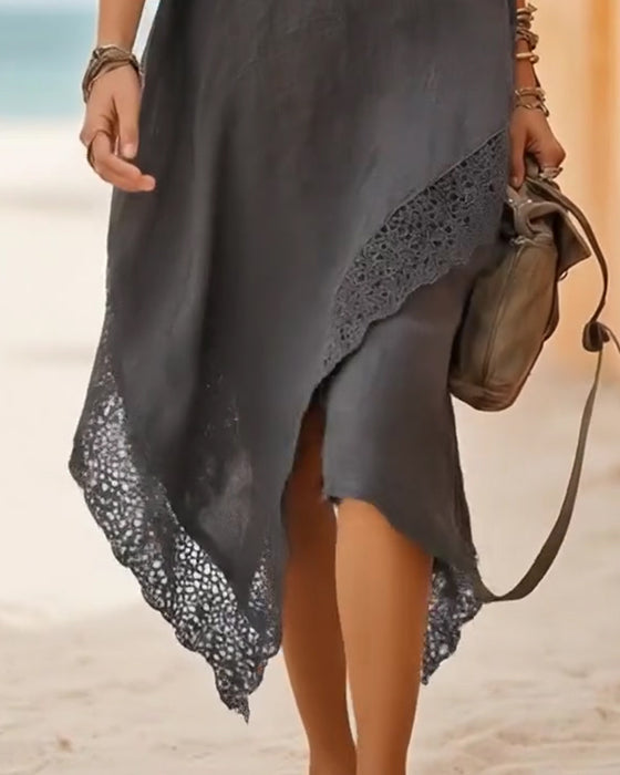 Robe Asymétrique Avec Panneaux En Dentelle