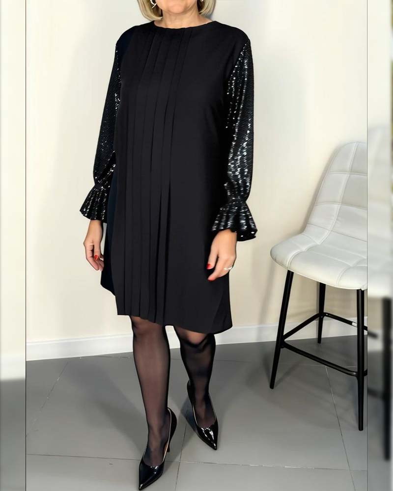 Robe Unie À Manches Évasées Et Plissés