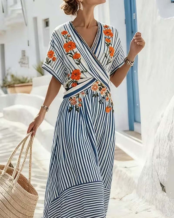 Robe Rayée Encolure V Enveloppante Maxi
