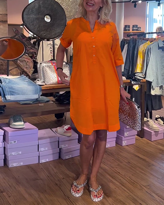 Robe ample décontractée de couleur unie et boutons