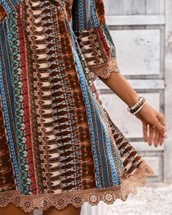 Robe Col En V Dentelle Manches Trois-Quarts