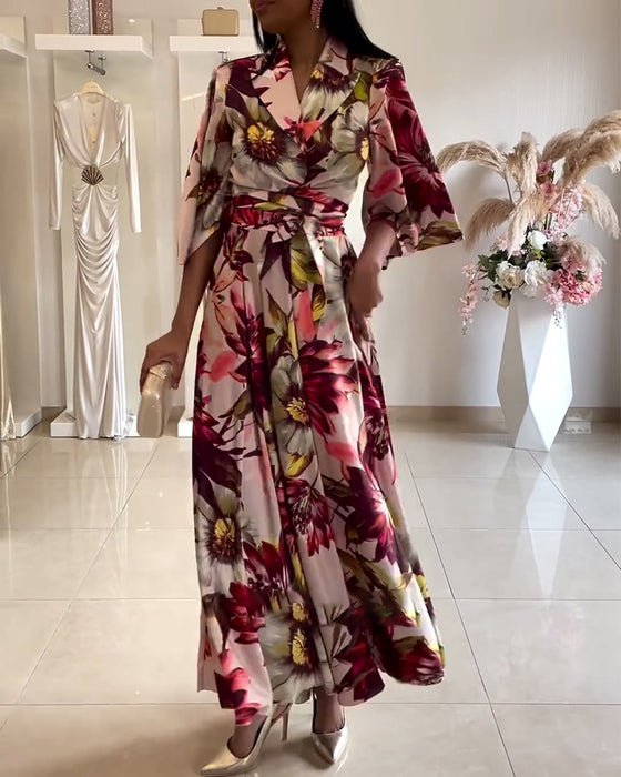 Robe à lacets et manches trois-quarts à imprimé floral