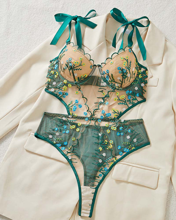 Lingerie En Résille Rose A