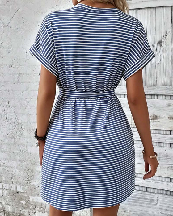 Robe Col Rond Rayure Cravate Taille