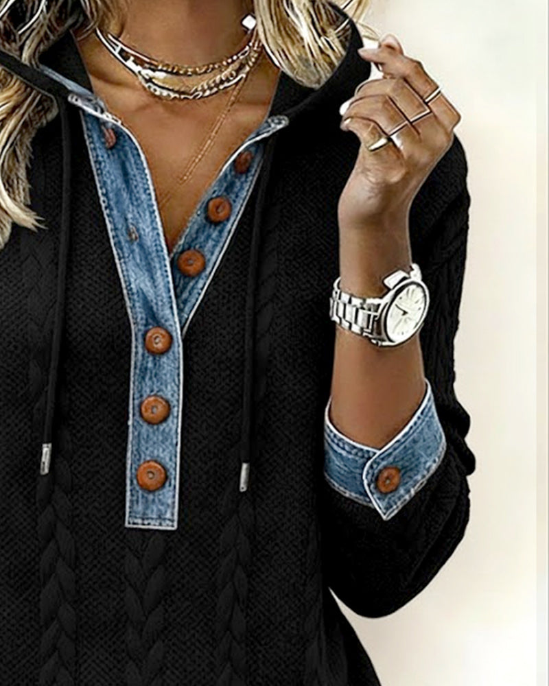 Sweat à capuche à coupe de couleur et boutons