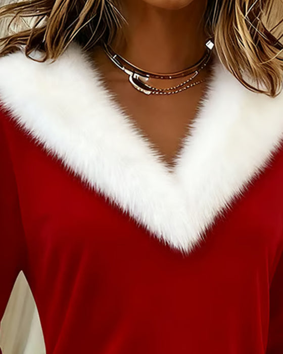 Haut Ajusté À Grand Col En Fourrure Et À Empiècements