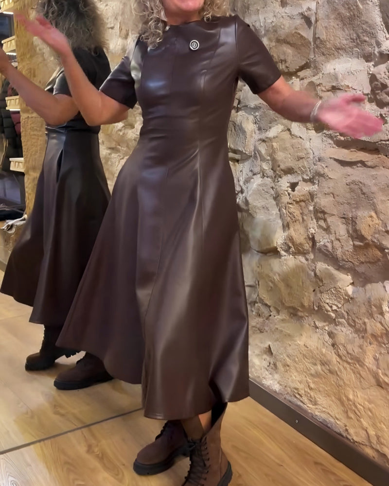 Robe Cuir Pu Cintré Manches Courtes