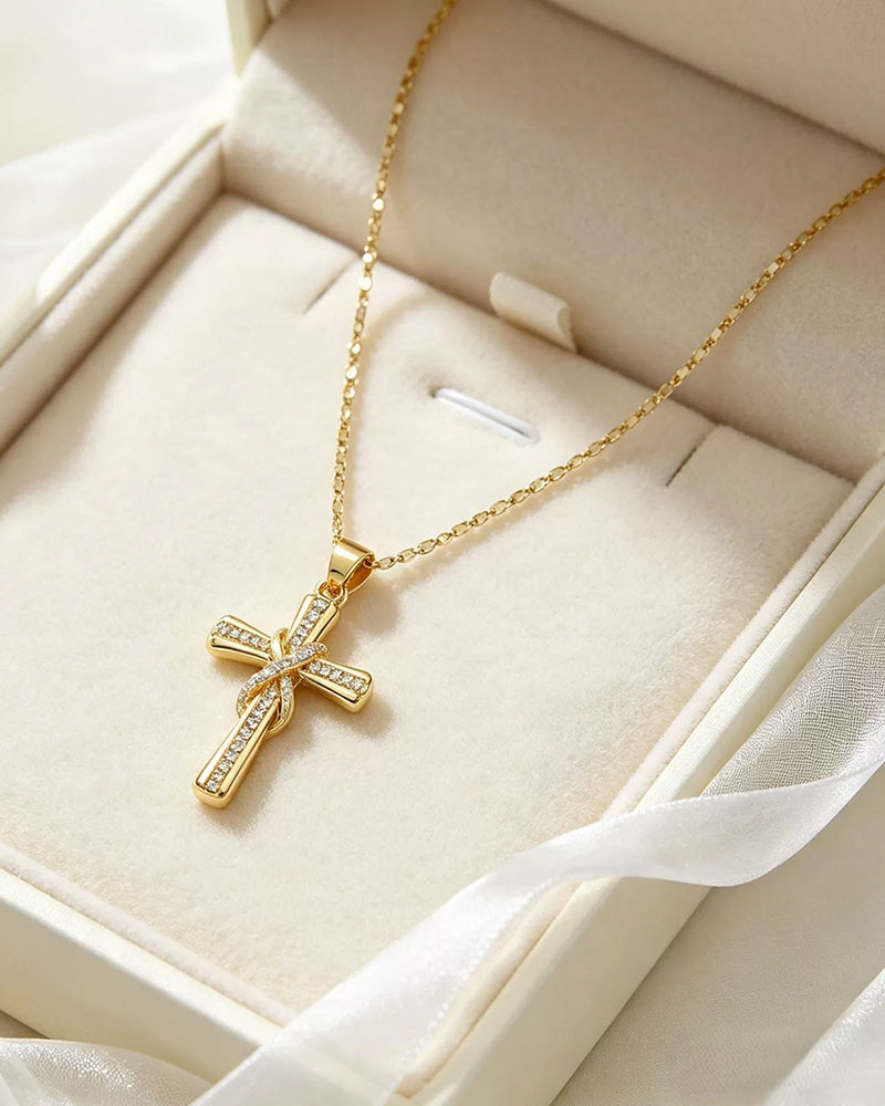 ✝️ Collier Femme avec Pendentif Croix Scintillant – Design Torsadé Élégant Pour Le Quotidien & Les Occasions Spéciales