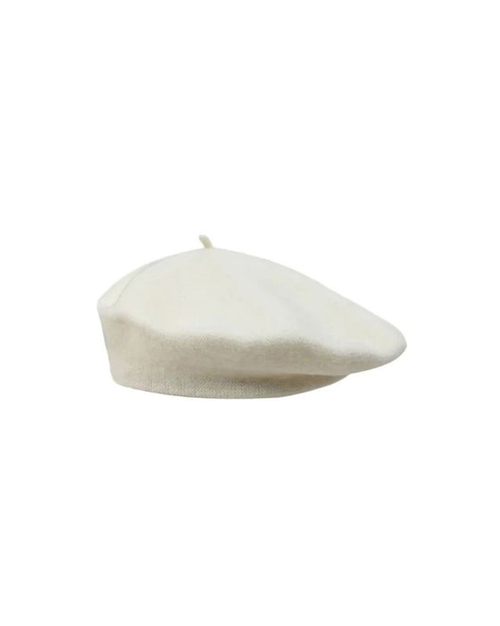 Le Béret Iconique Qui Rend Chaque Look Complet