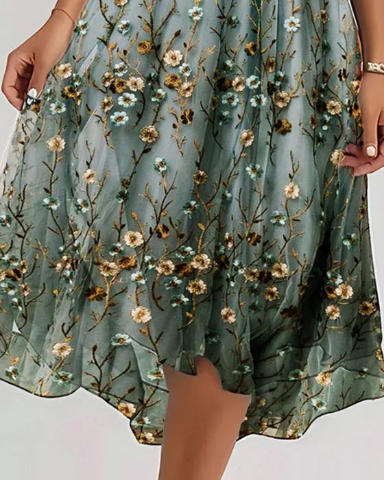 Robe Col V Florale Croisée Taille Haute Sheer
