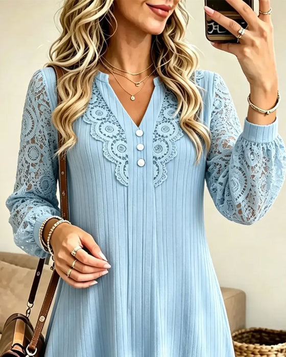 Robe Dentelle Manche Longue Col en V Ligne A