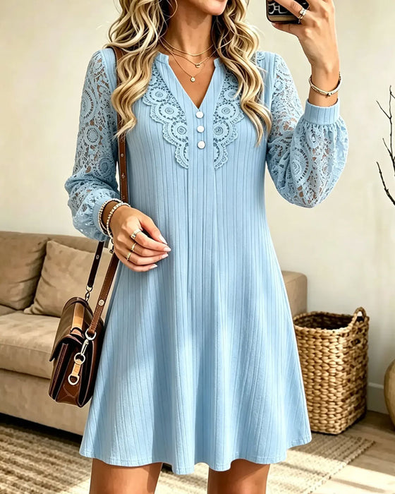Robe Dentelle Manche Longue Col en V Ligne A