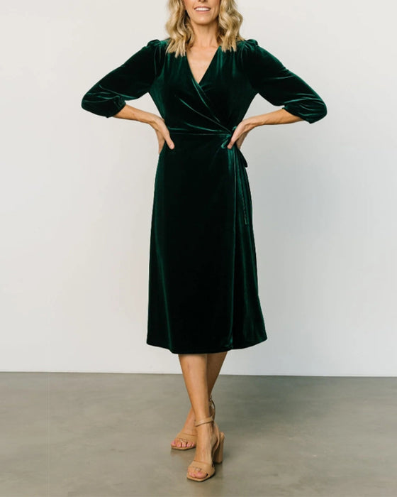 Robe élégante à col en V et manches trois-quarts à lacets de couleur unie