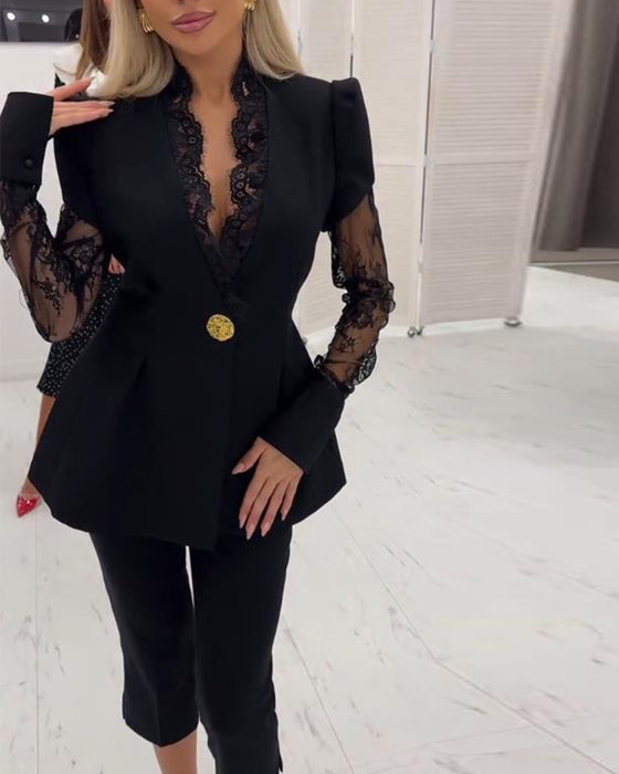 Blazer Avec Détail de Panneau de Dentelle, Coupe Structurée Et Ambiance Élégante