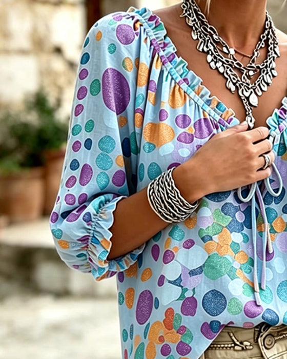 Blouse Col V À Pois À Lacets