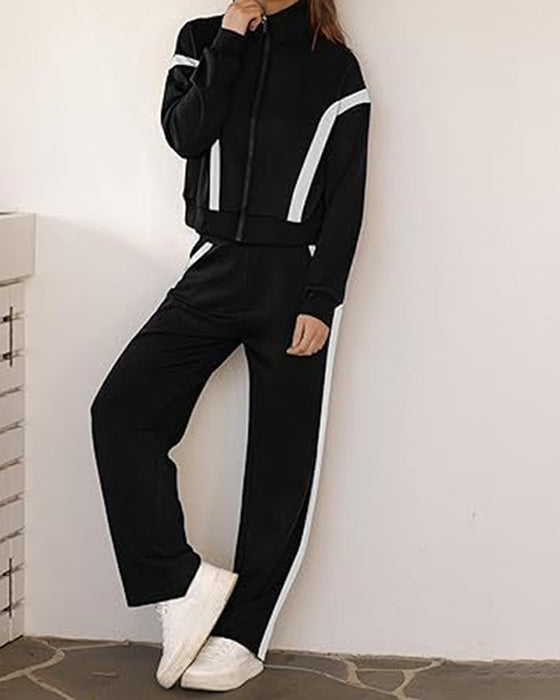 Ensemble De Deux Pièces Avec Caractéristiques Du Style Sporty - Casual De Veste Et De Pantalon