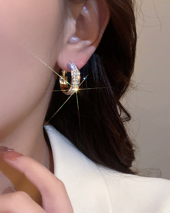 Petites créoles scintillantes