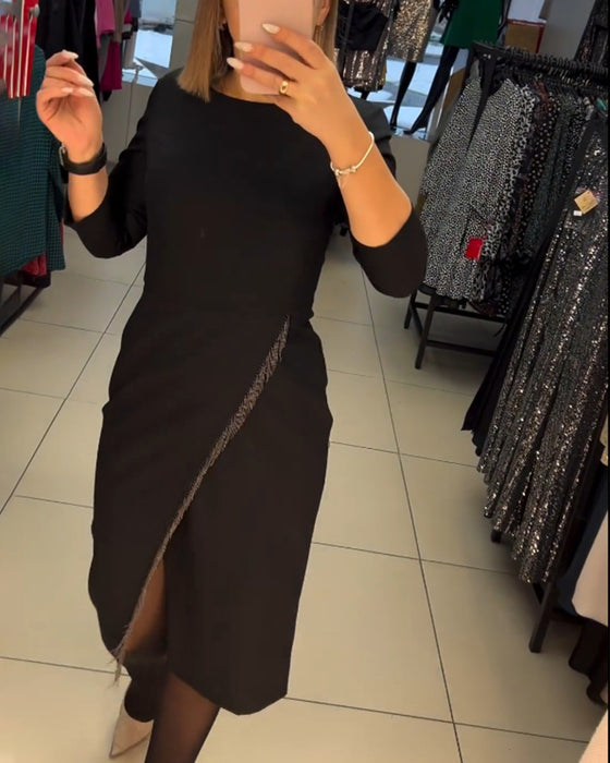 Robe fendue à col rond