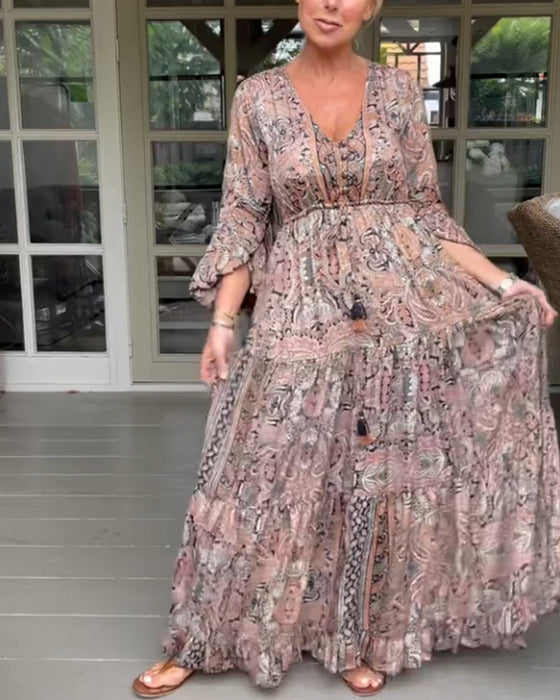 Robe à manches volantées et col V