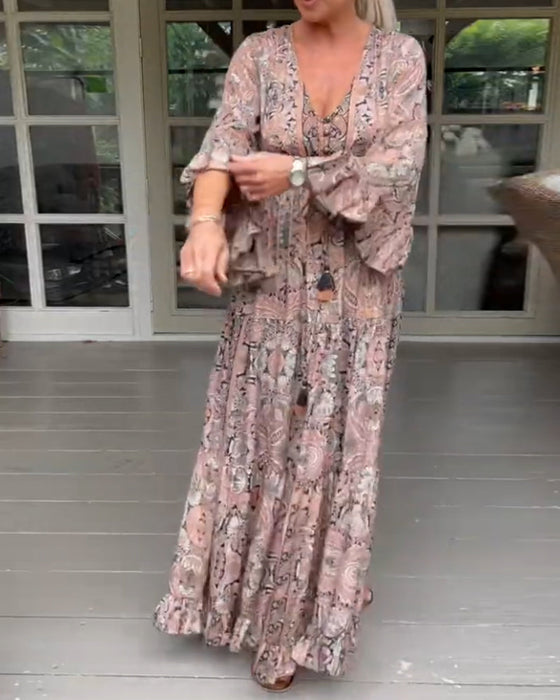 Robe à manches volantées et col V