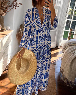 Robe à manches longues avec col en V