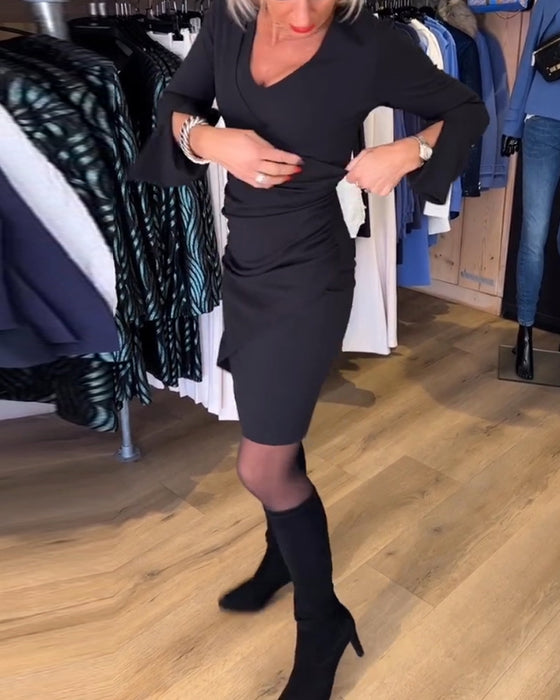 Robe avec cou de cou et manche fascinante