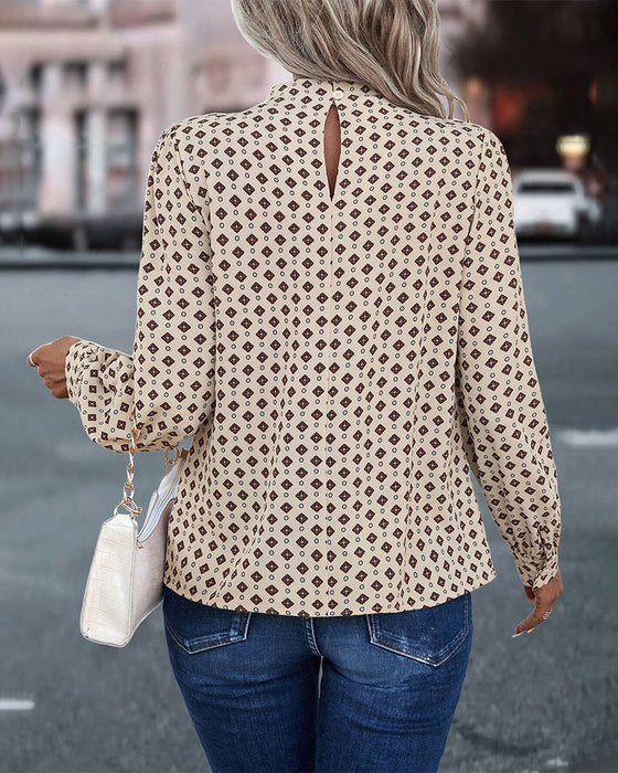 Blouse au style et imprimés vintage