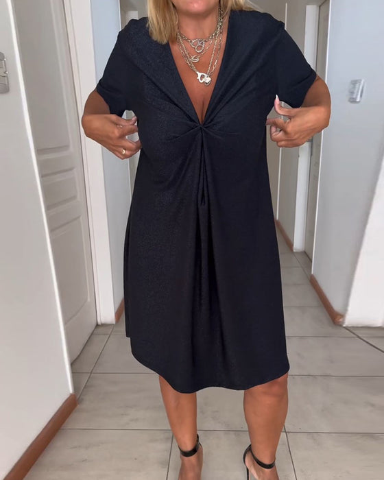 Robe torsadée à manches courtes et col V