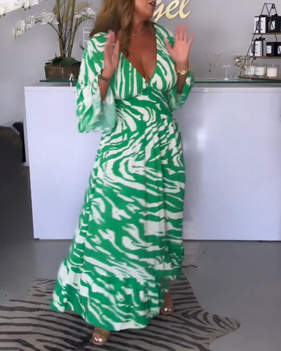 Robe manches 3/4 col v