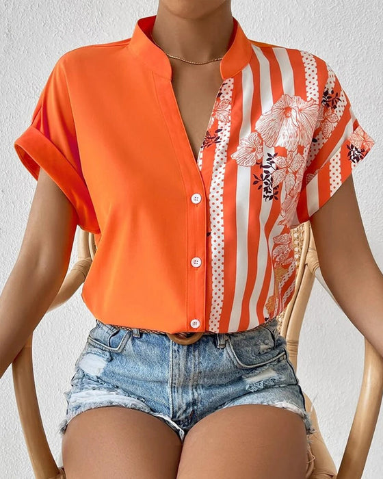 Chemisier à imprimé floral à empiècements avec bouton et manches courtes