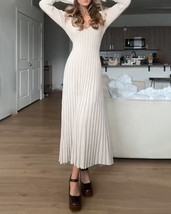 Robe de couleur unie côtelée à col en V