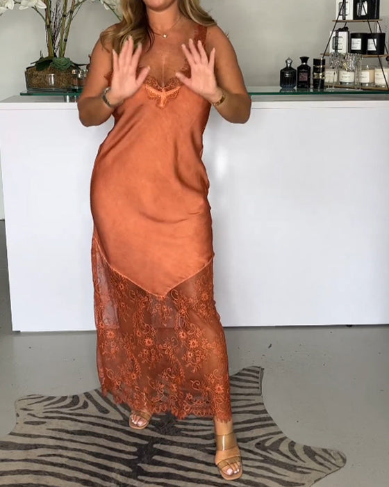 Robe à bretelles en dentelle de couleur unie