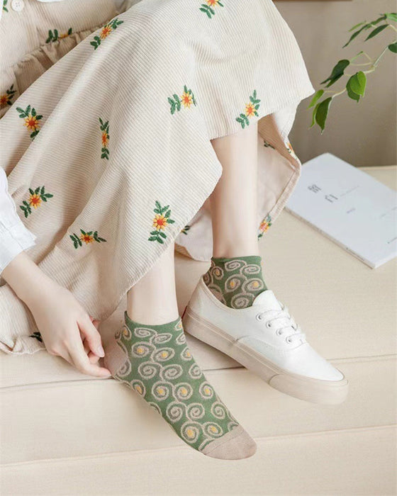 Chaussettes en coton à motif floral en relief pour femmes