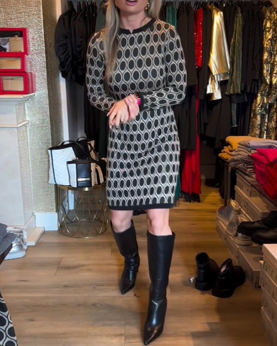 Robe à imprimé à pois et longueur genou