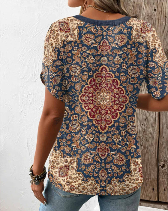 Haut à manches courtes et style rétro