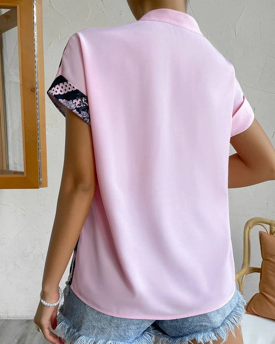 Chemisier à imprimé floral à empiècements avec bouton et manches courtes