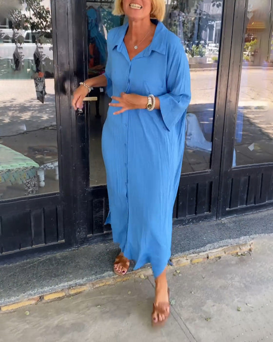 Robe avec fentes et revers