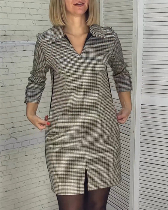 Robe avec col V, manches longues et fente