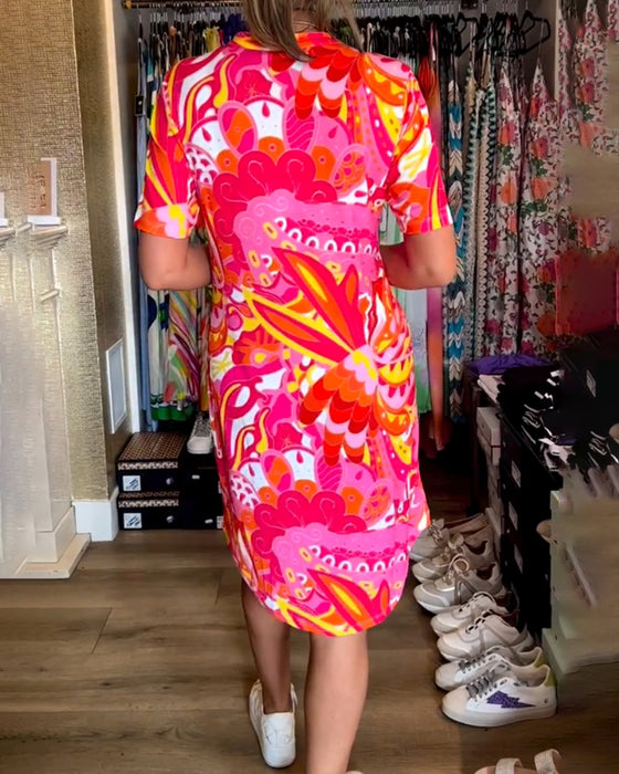 Robe avec poches et imprimés et manches courtes