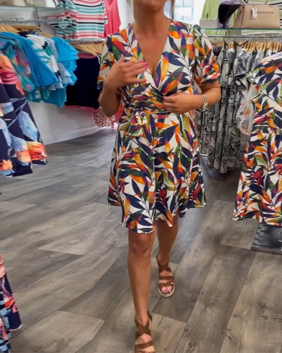 Robe imprimée à manches courtes et col en V