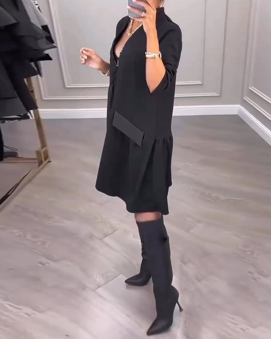 Robe à l'esprit artistique et col V