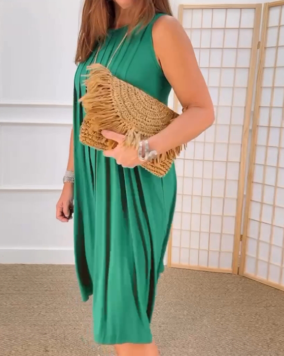 Robe sans manches à col rond et à plis