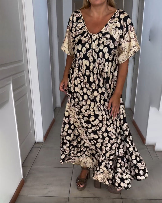 Robe imprimée à manches courtes et col en V