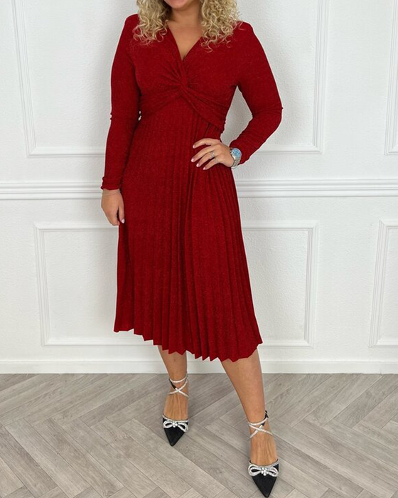 Robes à plis et couleurs unies